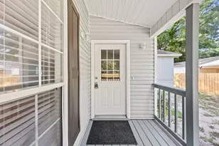 698 Persimmon St, Freeport, FL 32439 - Photo 3