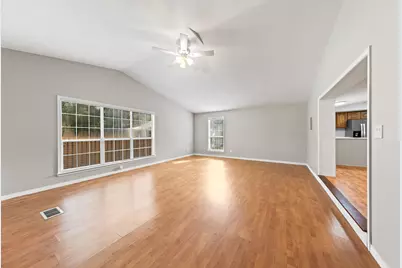 698 Persimmon Street, Freeport, FL 32439 - Photo 5