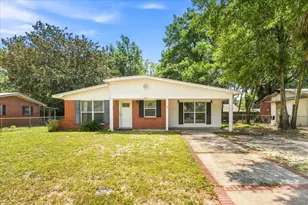 213 Newcastle Dr, Fort Walton Beach, FL 32547 - Photo 1