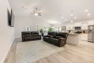 88 Cool Breeze Loop Loop, Freeport, FL 32439 - Photo 3