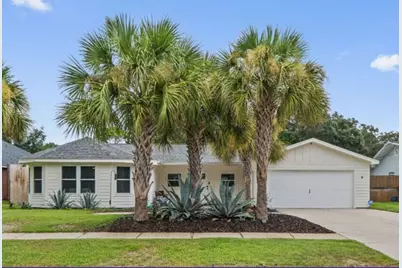 805 N Lakeside Drive, Destin, FL 32541 - Photo 1