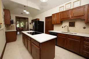 402 Barataria Ln, Fort Walton Beach, FL 32547 - Photo 17