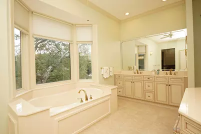 402 Barataria Lane, Fort Walton Beach, FL 32547 - Photo 39