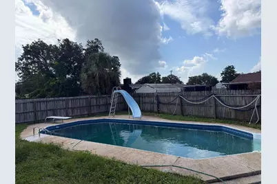 836 Boulevard De L'orleans, Mary Esther, FL 32569 - Photo 9