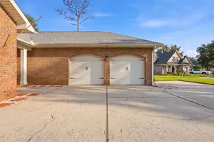 102 Black Bear Circle, Niceville, FL 32578 - Photo 11
