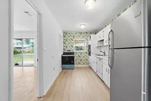 133 NW Robinwood Dr, Fort Walton Beach, FL 32548 - Photo 5