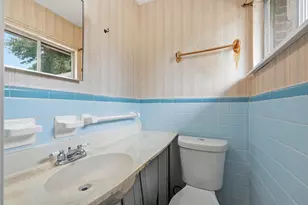 133 NW Robinwood Dr, Fort Walton Beach, FL 32548 - Photo 11