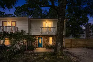 956 McFarlan Ave, Fort Walton Beach, FL 32547 - Photo 1