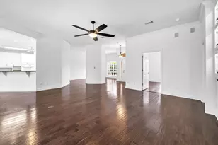 1520 Glenlake Cir, Niceville, FL 32578 - Photo 9