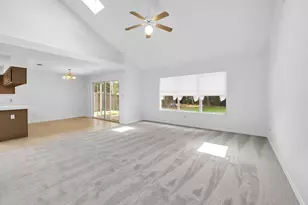 1525 Valparaiso Blvd, Niceville, FL 32578 - Photo 9