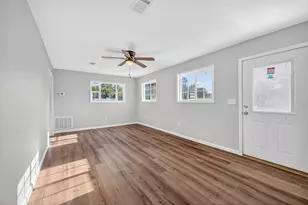 393 NW Lowery Dr, Fort Walton Beach, FL 32547 - Photo 7