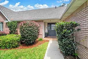 928 The Masters Blvd, Shalimar, FL 32579 - Photo 5