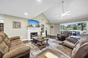 928 The Masters Blvd, Shalimar, FL 32579 - Photo 7
