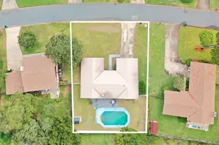 10 Pebble Beach Dr, Shalimar, FL 32579 - Photo 1