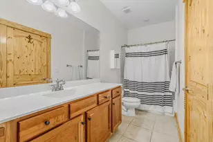 205 SE Alconese Ave, Fort Walton Beach, FL 32548 - Photo 31