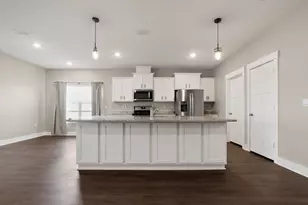 1110 Shoal River Dr, Crestview, FL 32539 - Photo 5