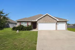 1110 Shoal River Dr, Crestview, FL 32539 - Photo 1