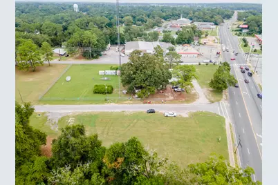 778 N Ferdon Boulevard, Crestview, FL 32536 - Photo 11