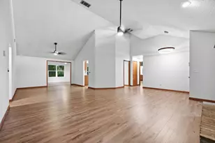 124 Beverly Dr, Niceville, FL 32578 - Photo 9