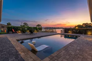 553 Cove Dr, Fort Walton Beach, FL 32547 - Photo 1