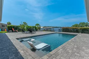553 Cove Dr, Fort Walton Beach, FL 32547 - Photo 3