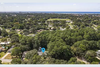 324 NW Lake Drive, Fort Walton Beach, FL 32548 - Photo 7