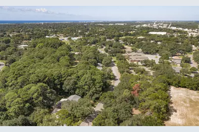 324 NW Lake Drive, Fort Walton Beach, FL 32548 - Photo 15
