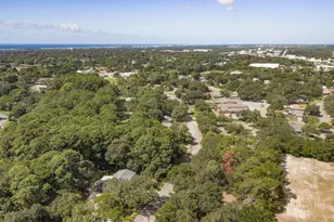 324 NW Lake Dr, Fort Walton Beach, FL 32548 - Photo 15