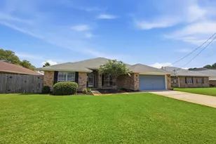 2176 Bromly Dr, Navarre, FL 32566 - Photo 11