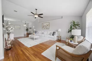 2176 Bromly Dr, Navarre, FL 32566 - Photo 3