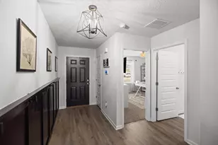 211 Laurel Hl St, Crestview, FL 32539 - Photo 11