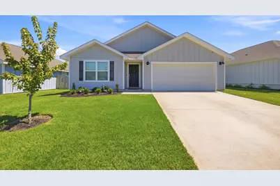 211 Laurel Hill Street, Crestview, FL 32539 - Photo 3