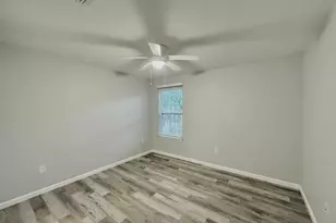 704 E Chestnut Ave, Crestview, FL 32539 - Photo 19