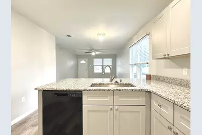 704 E Chestnut Avenue, Crestview, FL 32539 - Photo 7
