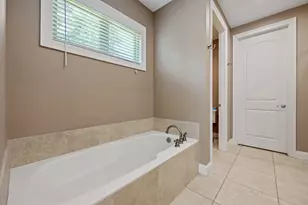 300 Grove Park Drive, Niceville, FL 32578 - Photo 31