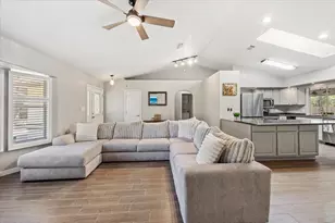 2029 Colby Ct, Navarre, FL 32566 - Photo 5
