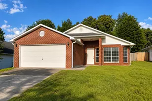130 Sandstone Trail, Crestview, FL 32539 - Photo 1