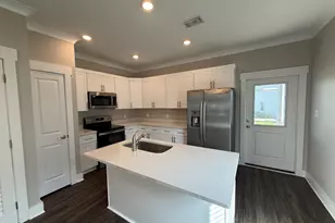 202 Date Palm Ln, Freeport, FL 32439 - Photo 7