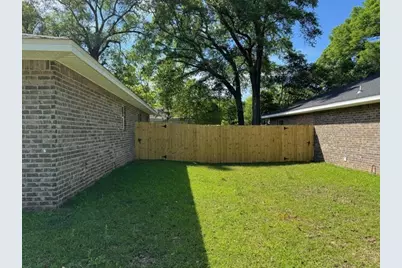 502 E Bowers Avenue, Crestview, FL 32539 - Photo 25