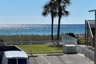 683 Nautilus Ct, Fort Walton Beach, FL 32548 - Photo 3