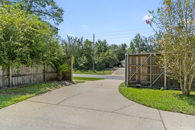 6805 Avenida De Galvez, Navarre, FL 32566 - Photo 45