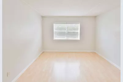 209 W Miracle Strip Parkway #H201, Mary Esther, FL 32569 - Photo 5