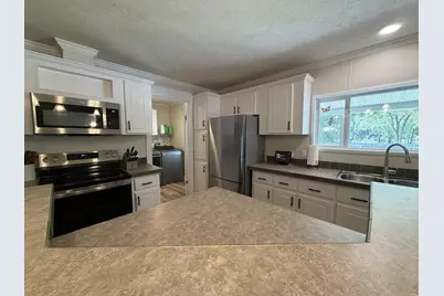 927 Black Creek Boulevard, Freeport, FL 32439 - Photo 9