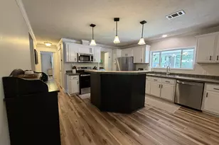 927 Black Creek Blvd, Freeport, FL 32439 - Photo 11