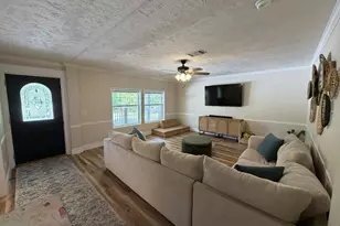 927 Black Creek Blvd, Freeport, FL 32439 - Photo 3