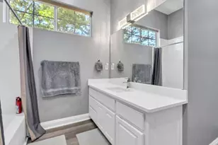 122 W Country Club Dr, Destin, FL 32541 - Photo 13