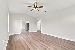 5429 Bayleaf Dr, Crestview, FL 32539 - Photo 21