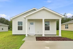 5429 Bayleaf Dr, Crestview, FL 32539 - Photo 3