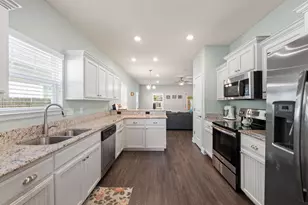 802 W Wright St, Pensacola, FL 32501 - Photo 3