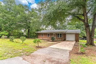 2317 Lewis St, Crestview, FL 32536 - Photo 3